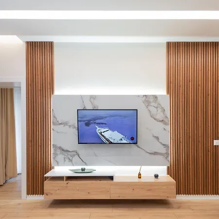 Arkle 3 Apartment *