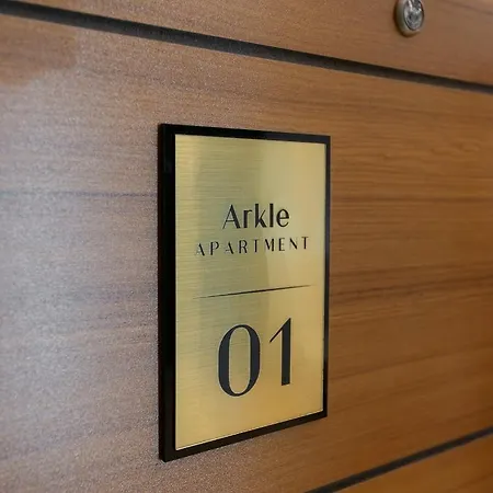 Arkle 3 * Tirana