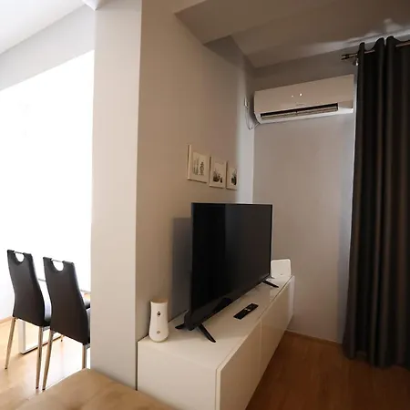 Arkle 3 * Tirana